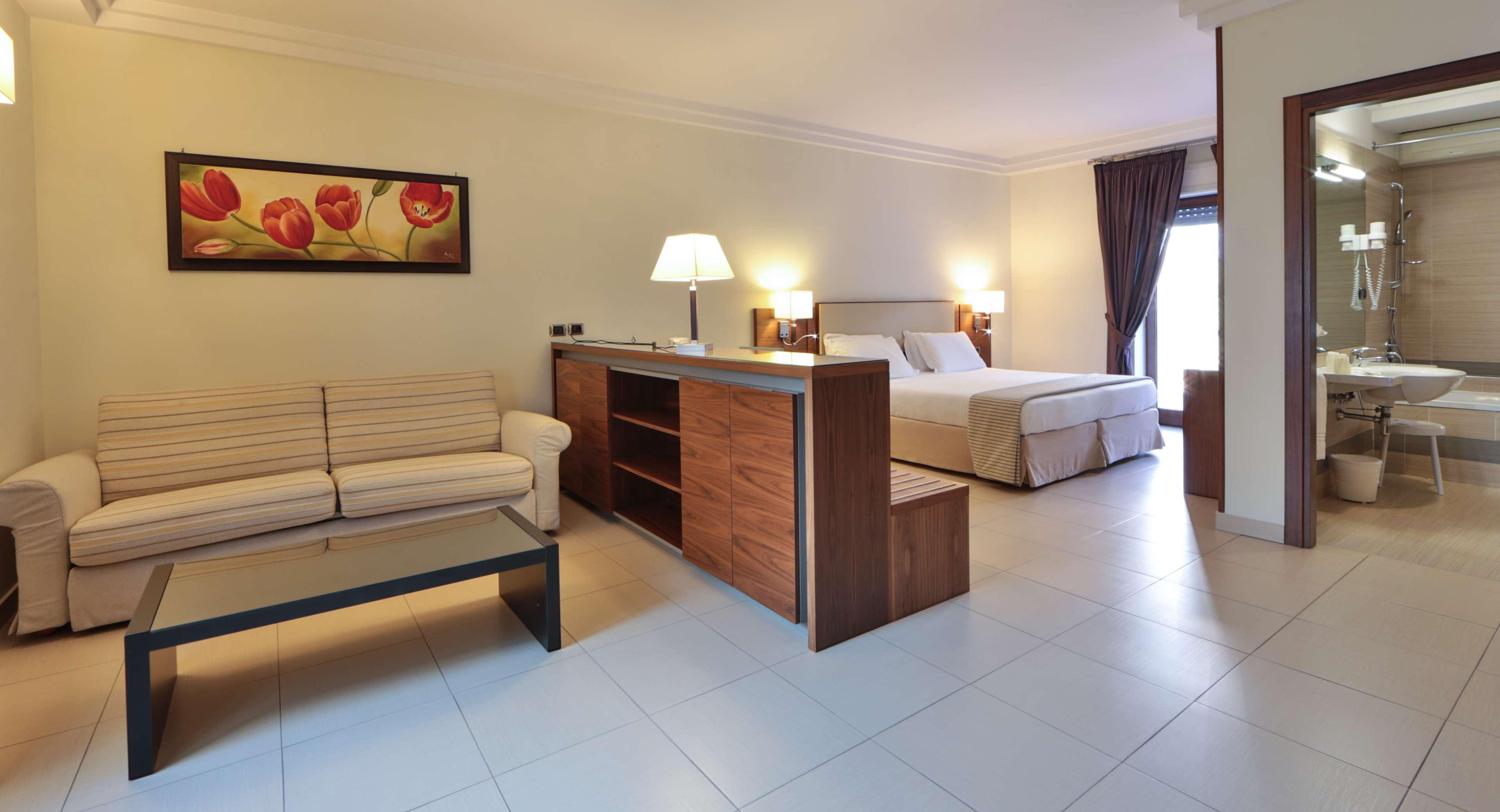 Suites & Residence Hotel Поццуоли Экстерьер фото